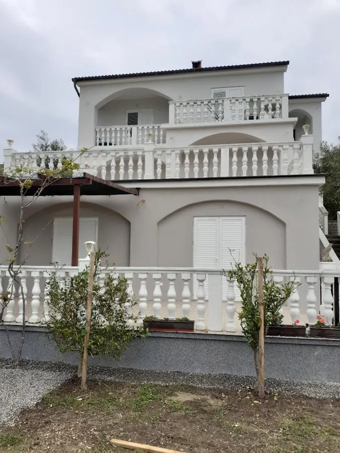 Apartments Gorenjka Banjol